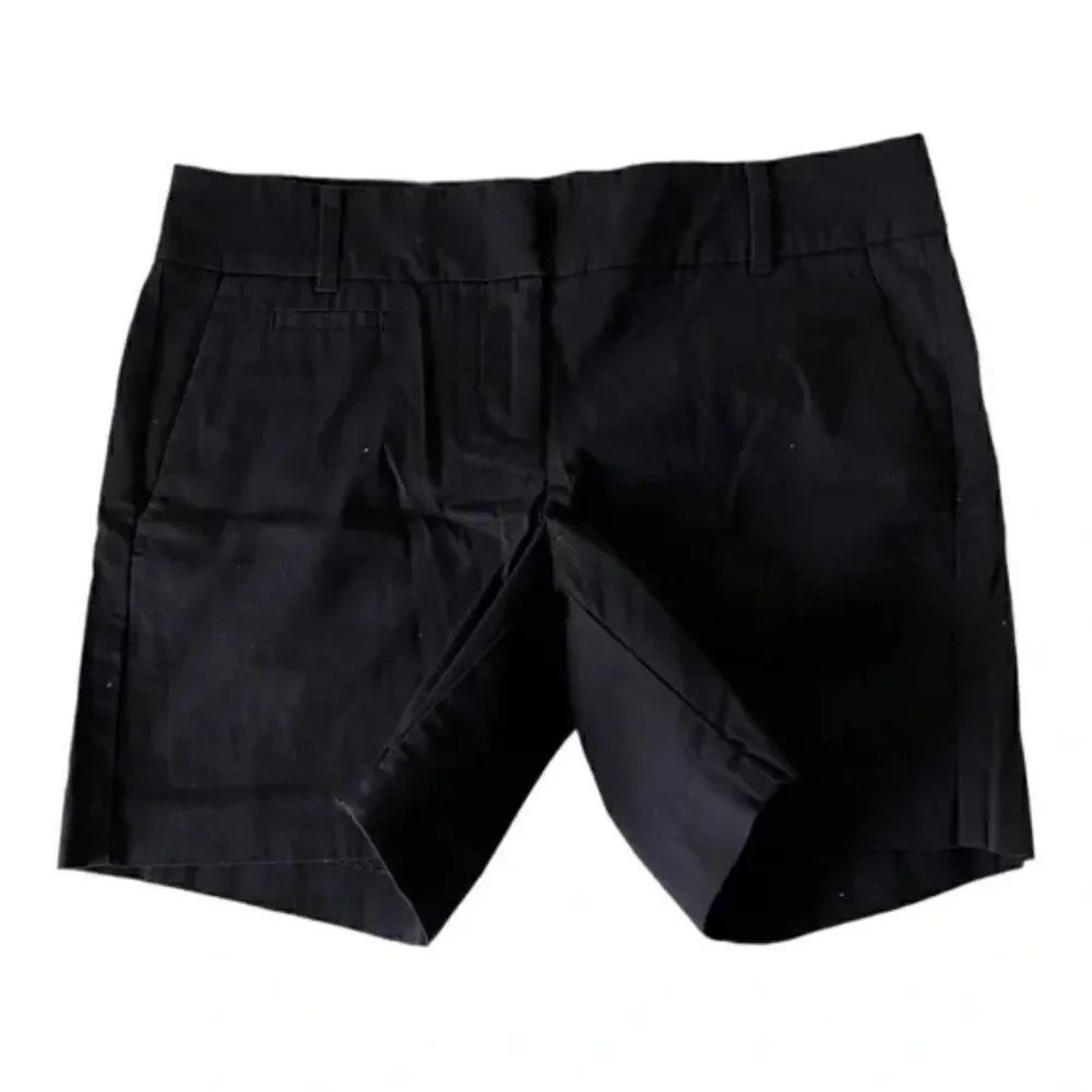 Ann Taylor Devin Fit Navy Shorts size 0